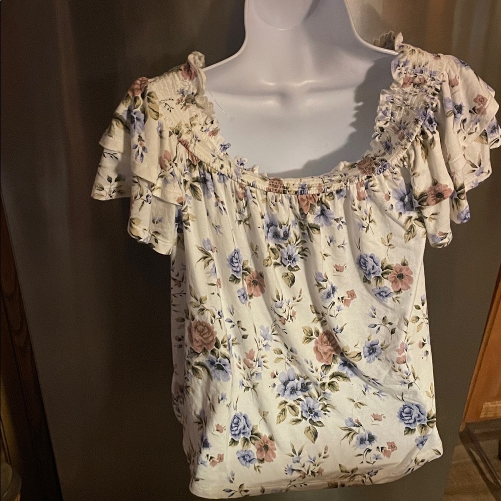 American Eagle Outfitters Floral Off-Shoulder Top 🦅🤍🌸🩵 - Picture 10 of 11